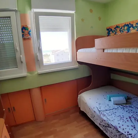 Apartment Sweet Dora